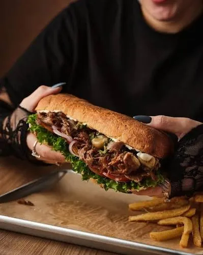 טאגוס: מסעדת הבשרים הכשרה שמסעירה את אשקלון