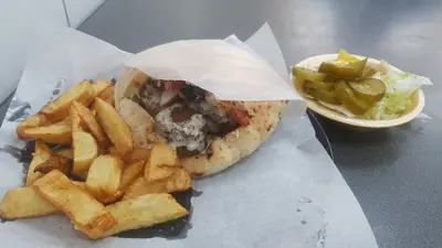 הבוכרי - מרכז הפלאפל והשאוורמה