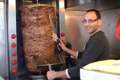 פונדק הרצל שווארמה כיד המלך