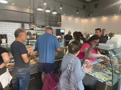 דודא לה מפגש העיר