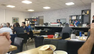 מסעדת המטעמים
