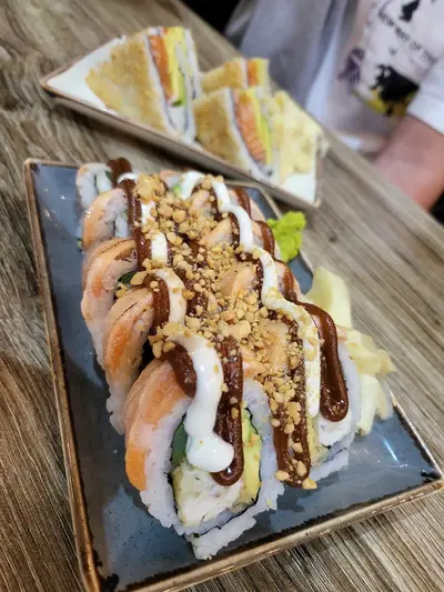 סימאקי סושי Simaki Sushi