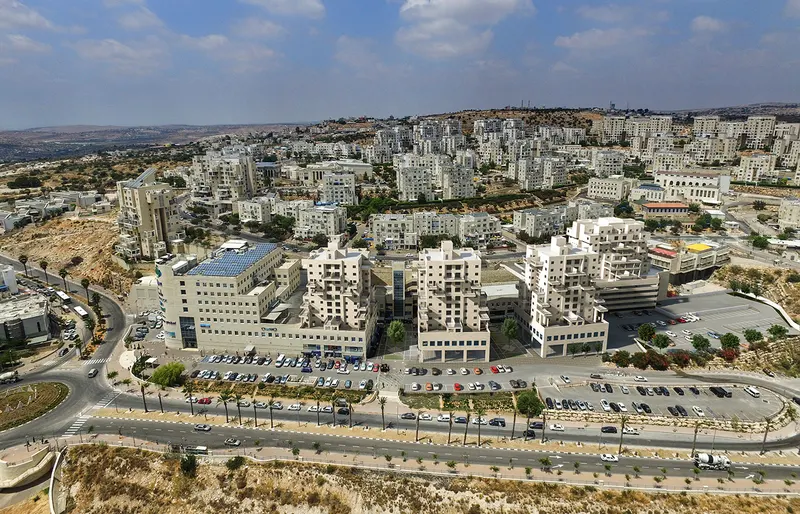 מרכז עסקים עילית אחוזת ברכפלד מודיעין עילית — תמונה 2