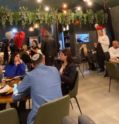 באבו בשרים על גחלים